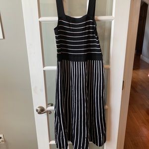 Banana Republic black & white dress